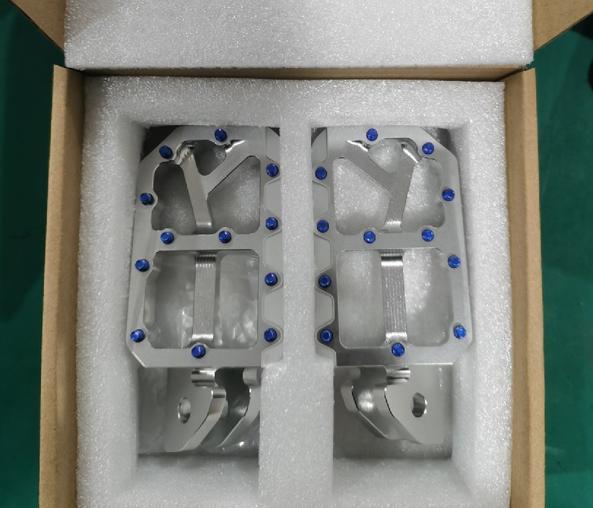 Foot pegs